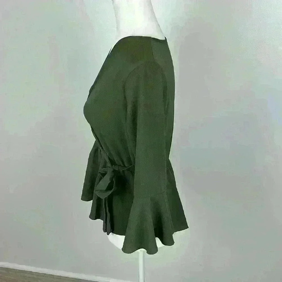 Boohoo Dark Green V-Neck Bell Sleeve Blouse Size S/M - Picture 3 of 8